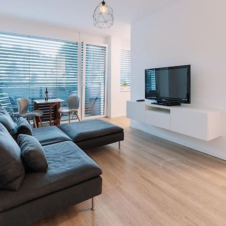 Stylish Apartment Retreat Bratislava Exterior photo